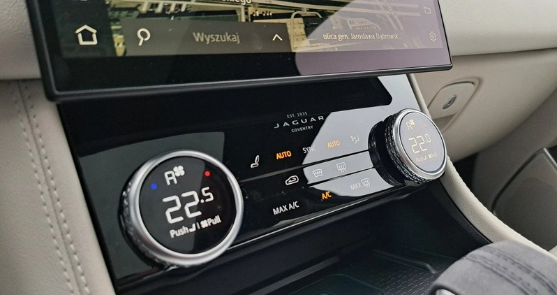 Jaguar F-Pace cena 329000 przebieg: 12000, rok produkcji 2022 z Supraśl małe 781